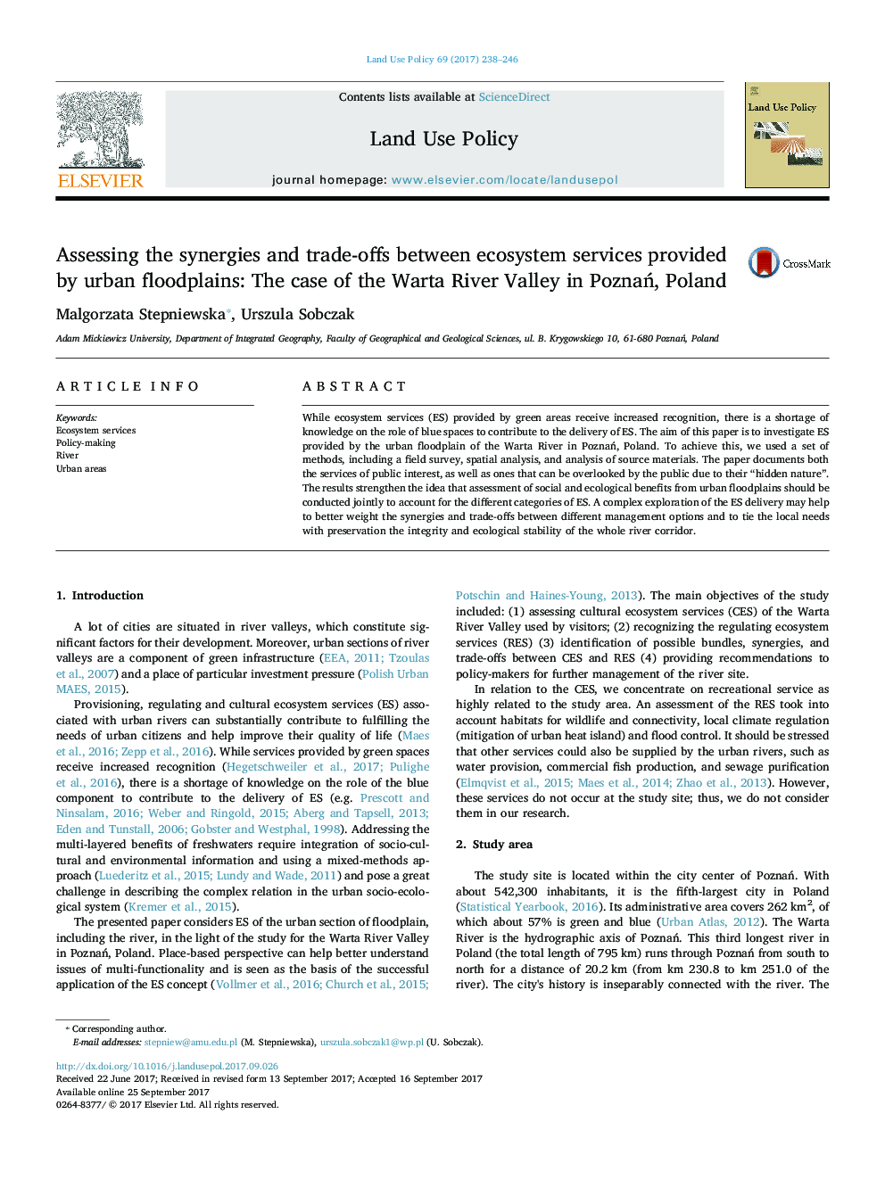 Assessing the synergies and trade-offs between ecosystem services provided by urban floodplains: The case of the Warta River Valley in PoznaÅ, Poland
