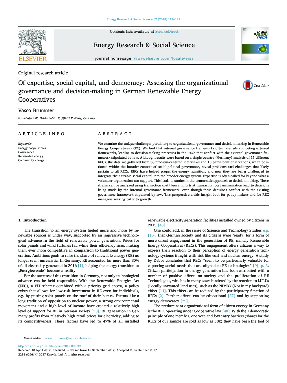 Of expertise, social capital, and democracy: Assessing the organizational governance and decision-making in German Renewable Energy Cooperatives