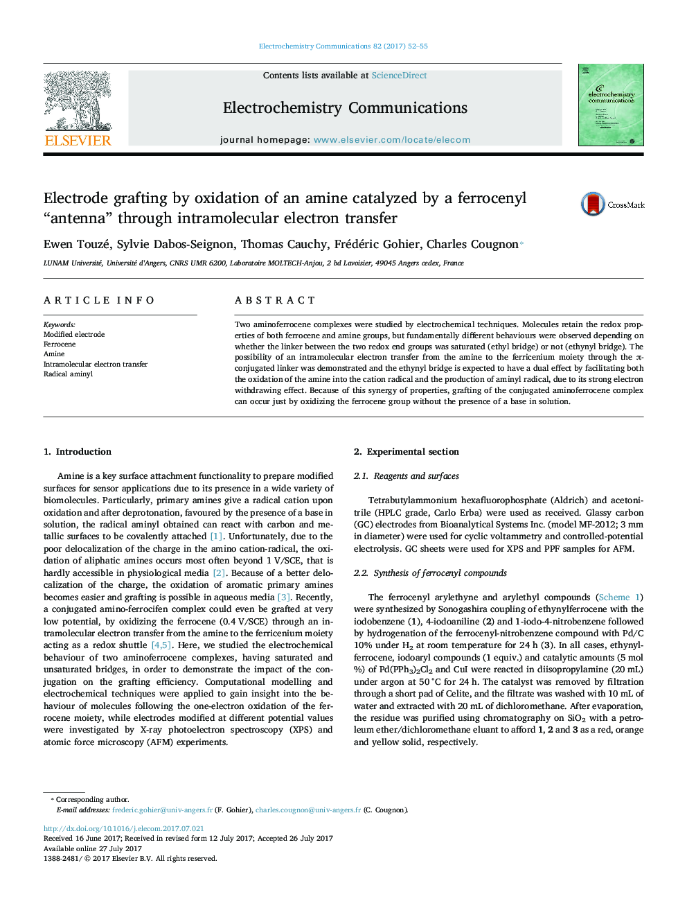 Electrode grafting by oxidation of an amine catalyzed by a ferrocenyl “antenna” through intramolecular electron transfer