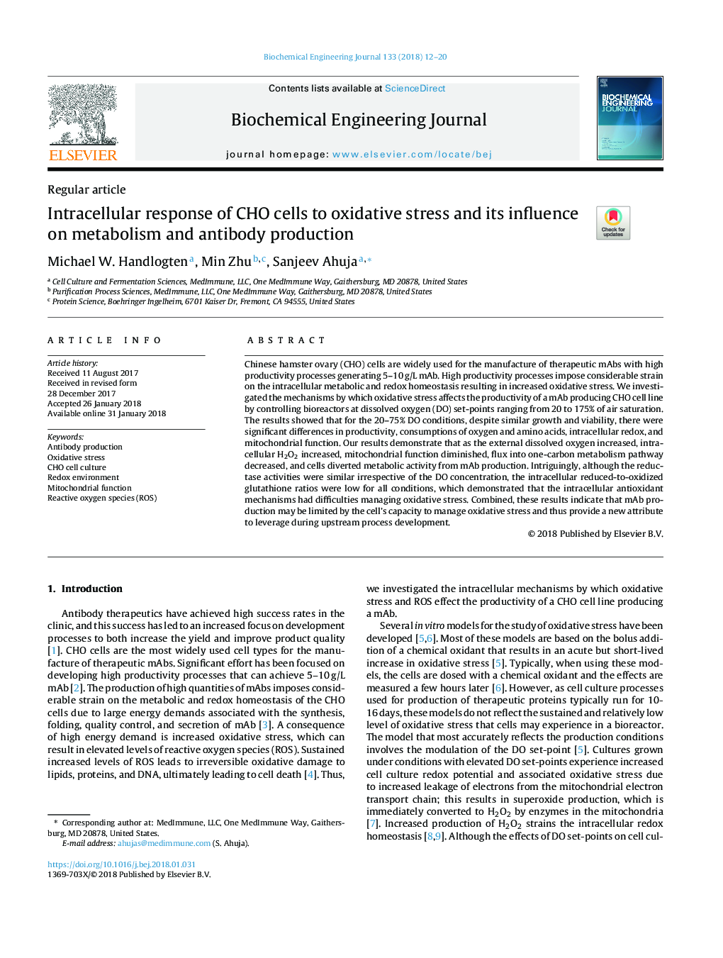 Intracellular response of CHO cells to oxidative stress and its influence on metabolism and antibody production