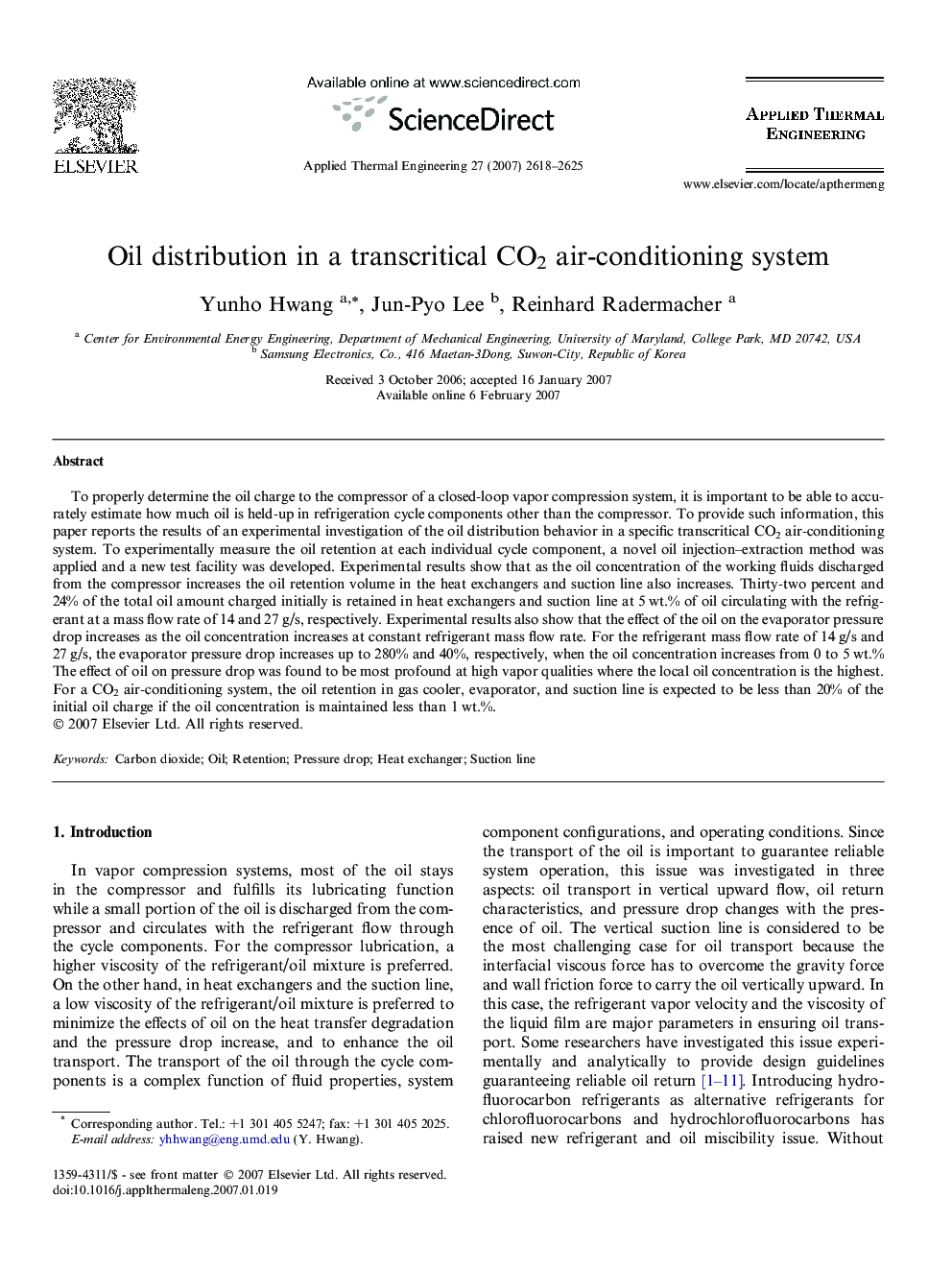 Oil distribution in a transcritical CO2 air-conditioning system