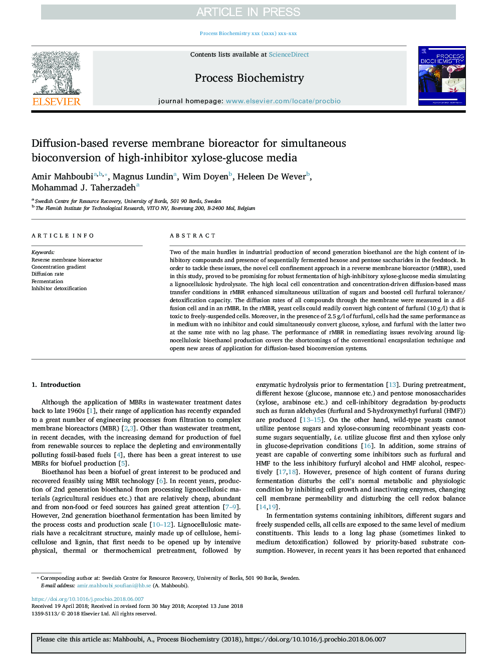 Diffusion-based reverse membrane bioreactor for simultaneous bioconversion of high-inhibitor xylose-glucose media