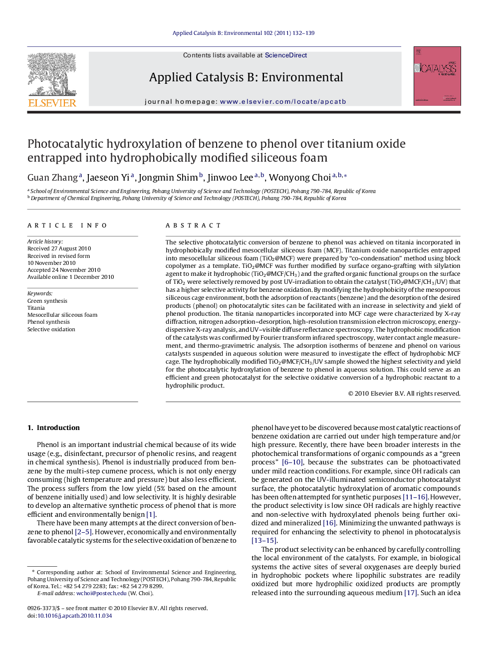 Photocatalytic hydroxylation of benzene to phenol over titanium oxide entrapped into hydrophobically modified siliceous foam