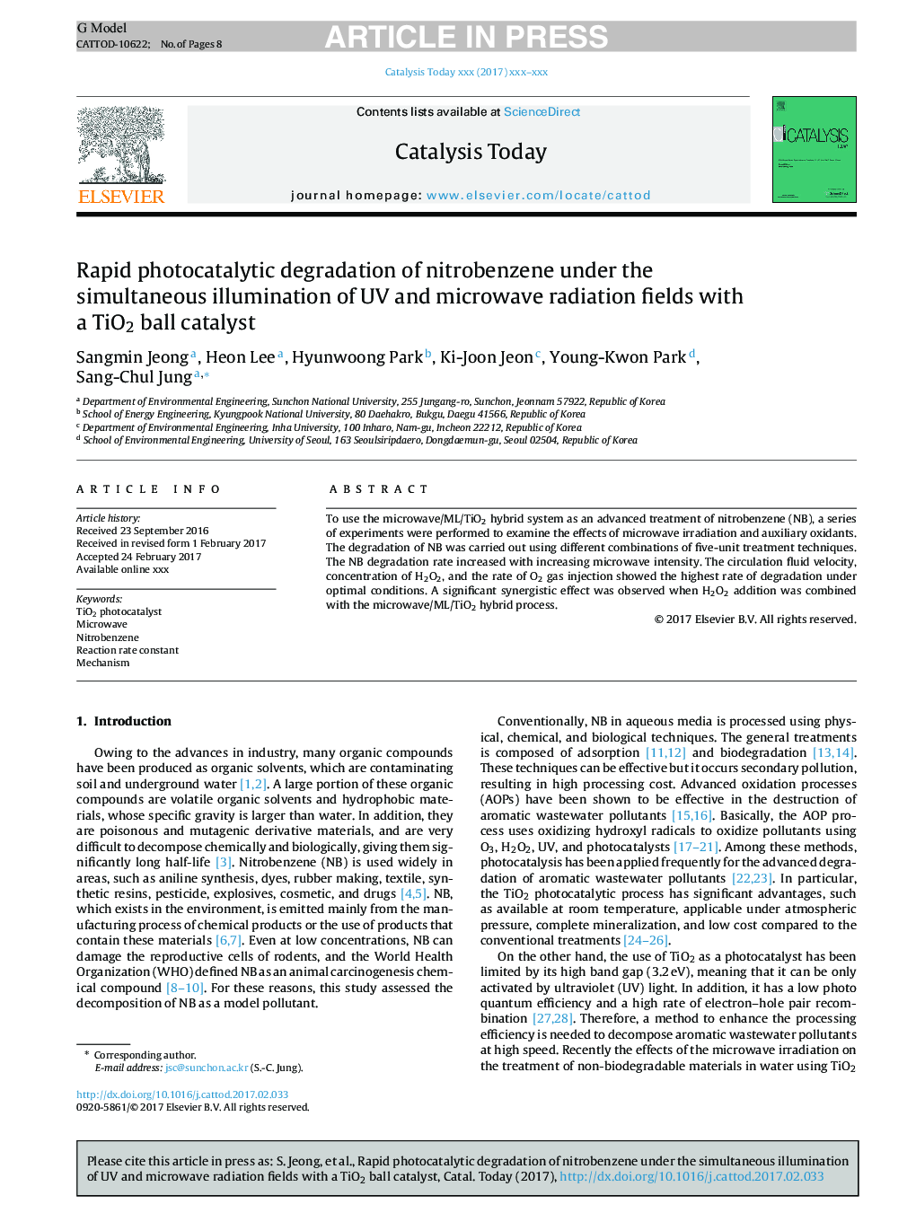 Rapid photocatalytic degradation of nitrobenzene under the simultaneous illumination of UV and microwave radiation fields with a TiO2 ball catalyst