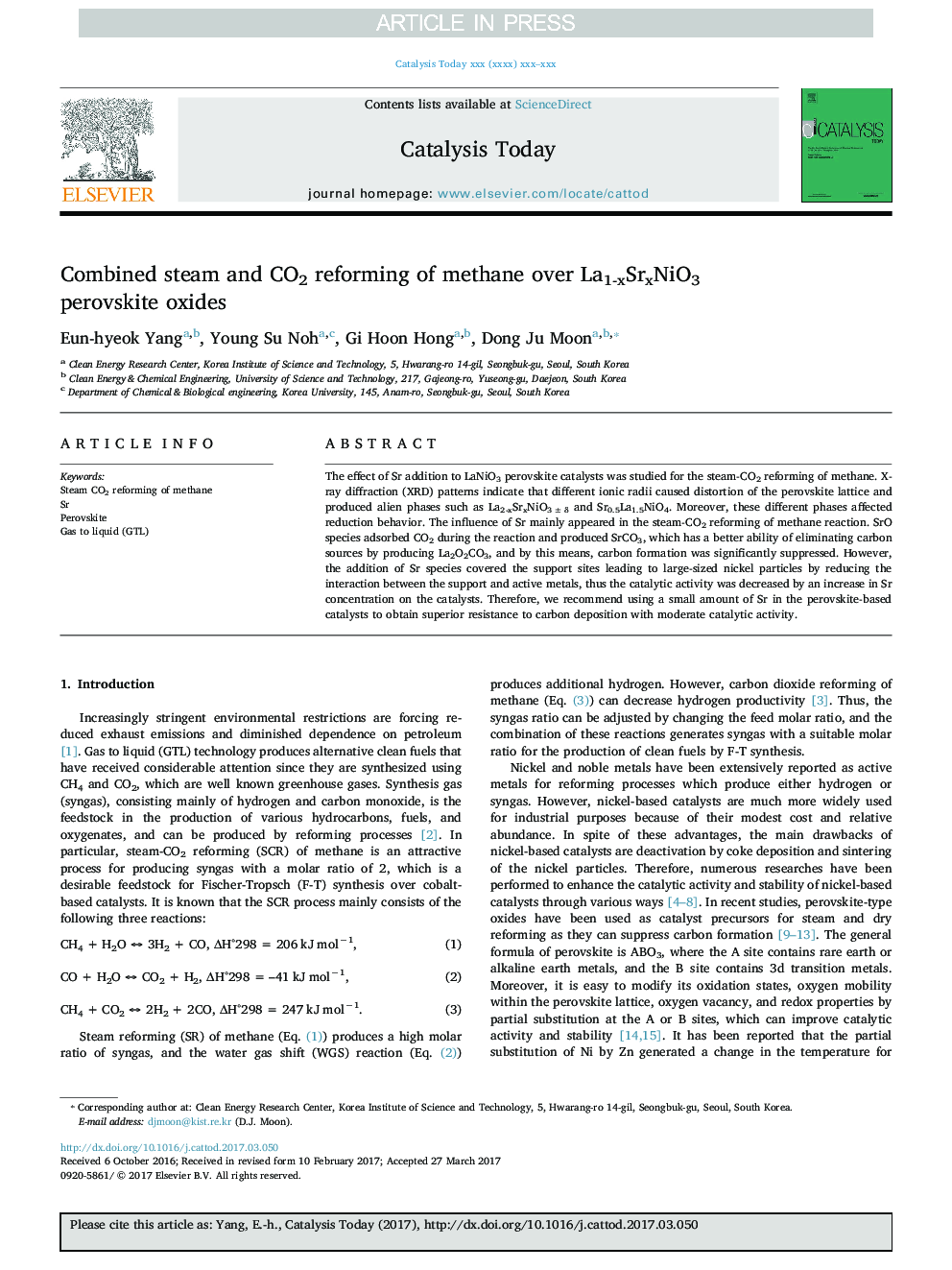 Combined steam and CO2 reforming of methane over La1-xSrxNiO3 perovskite oxides