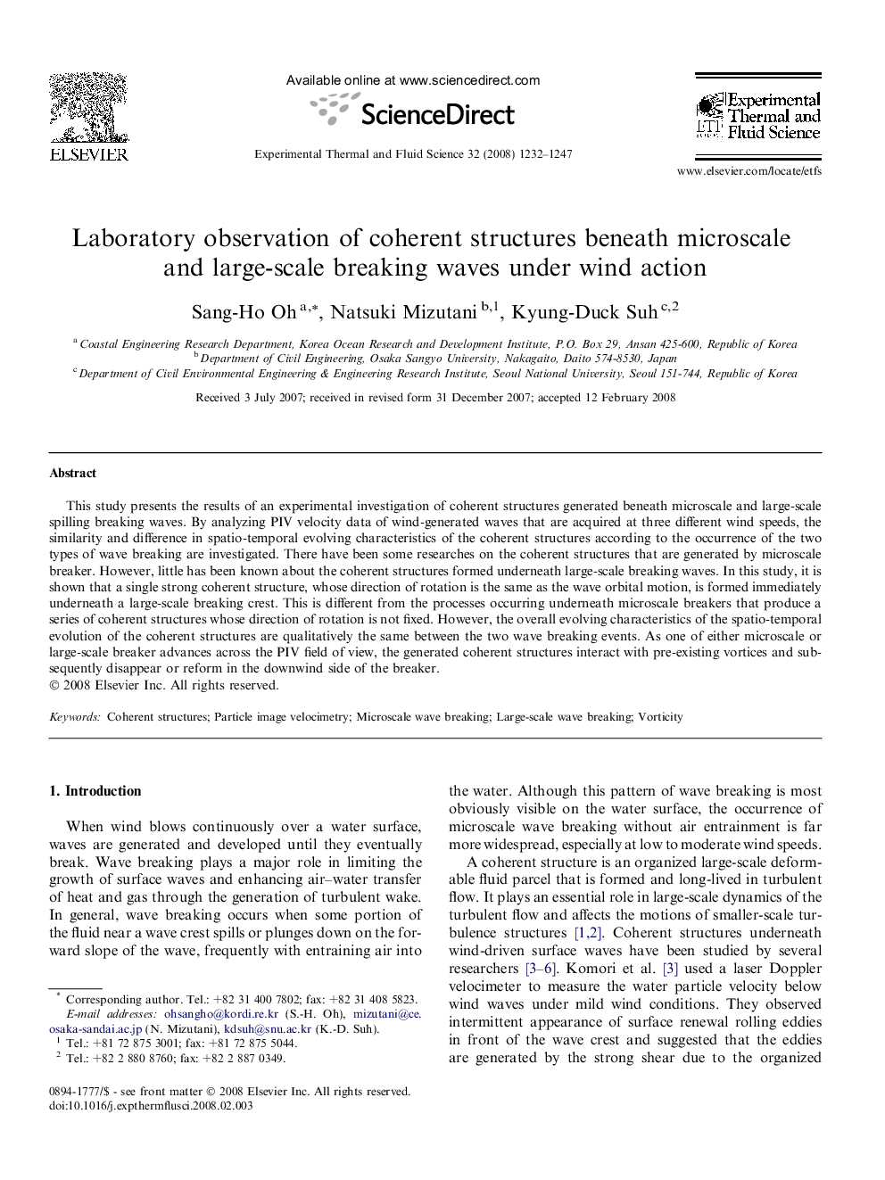 Laboratory observation of coherent structures beneath microscale and large-scale breaking waves under wind action