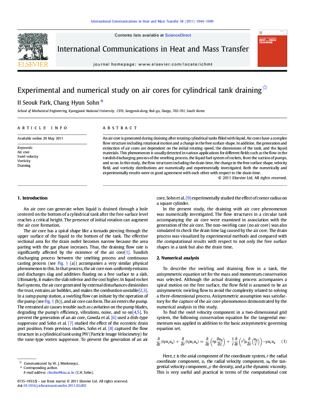 Experimental and numerical study on air cores for cylindrical tank draining 