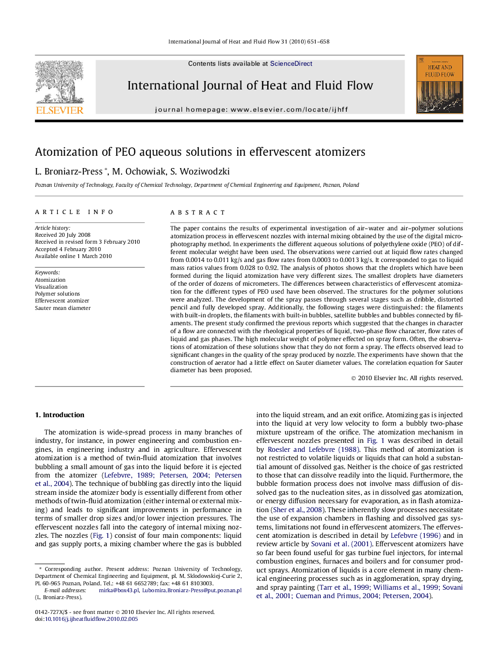 Atomization of PEO aqueous solutions in effervescent atomizers