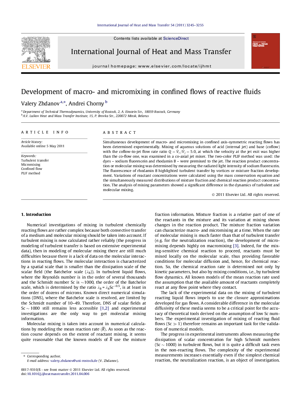 Development of macro- and micromixing in confined flows of reactive fluids