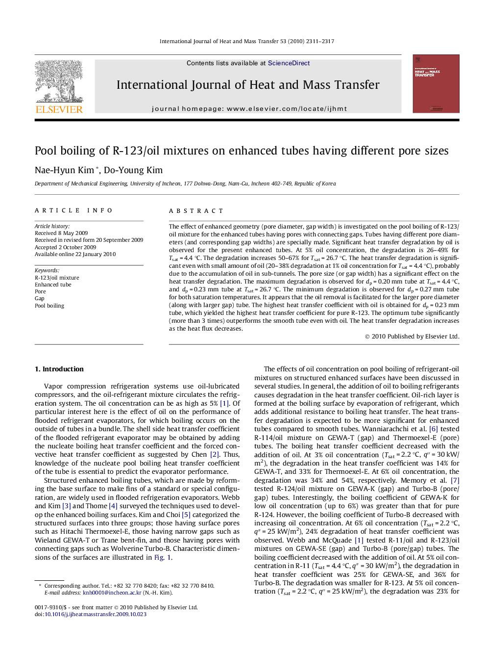 Pool boiling of R-123/oil mixtures on enhanced tubes having different pore sizes