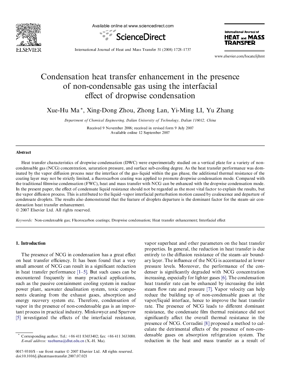 Condensation heat transfer enhancement in the presence of non-condensable gas using the interfacial effect of dropwise condensation