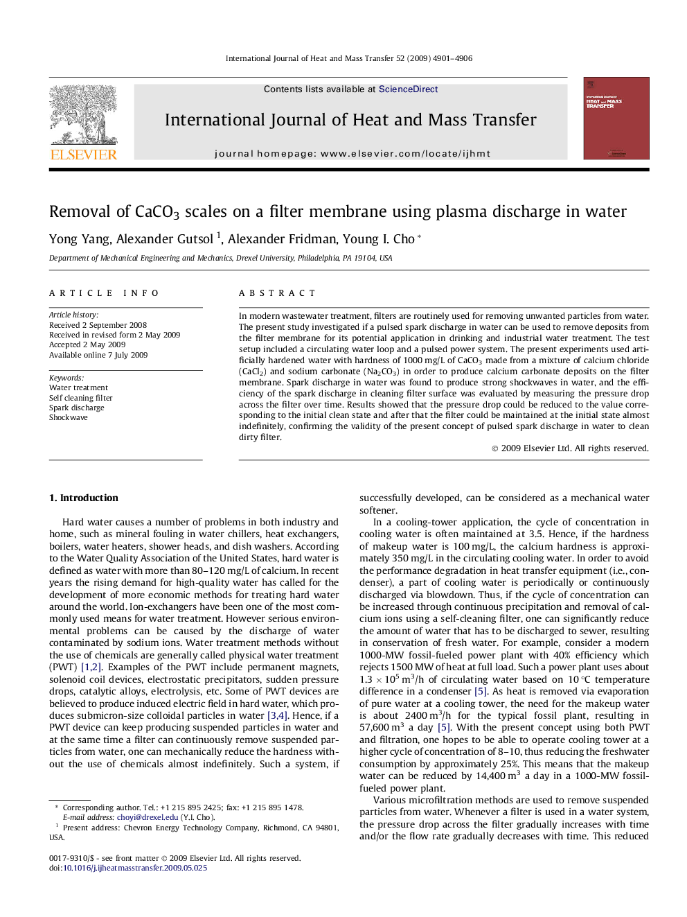 Removal of CaCO3 scales on a filter membrane using plasma discharge in water