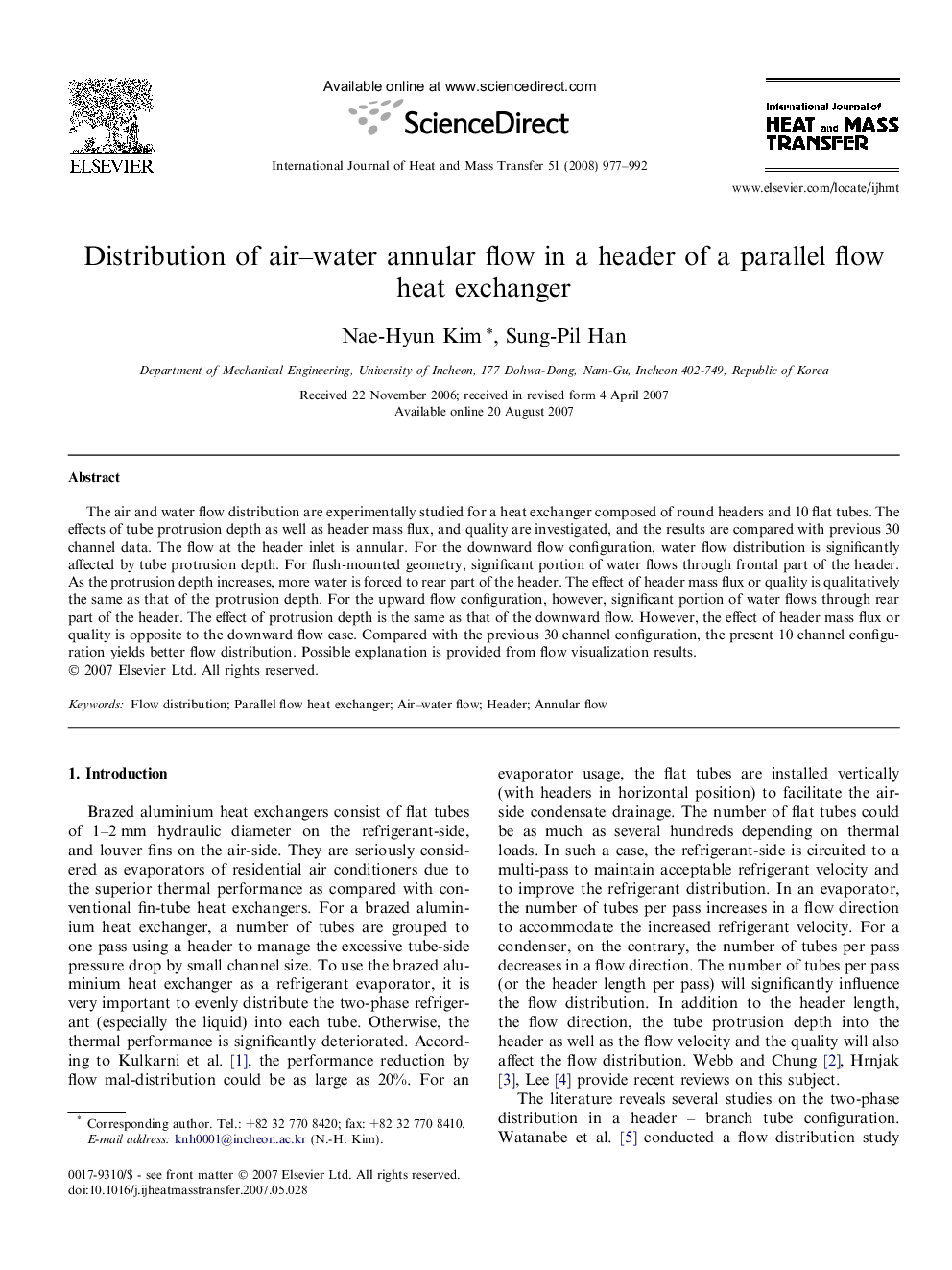 Distribution of air–water annular flow in a header of a parallel flow heat exchanger