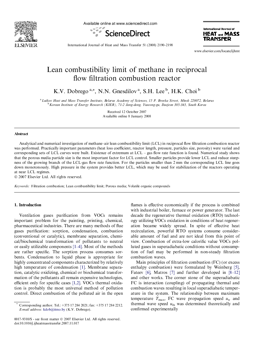 Lean combustibility limit of methane in reciprocal flow filtration combustion reactor