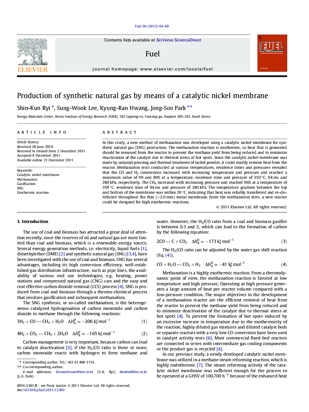 Production of synthetic natural gas by means of a catalytic nickel membrane