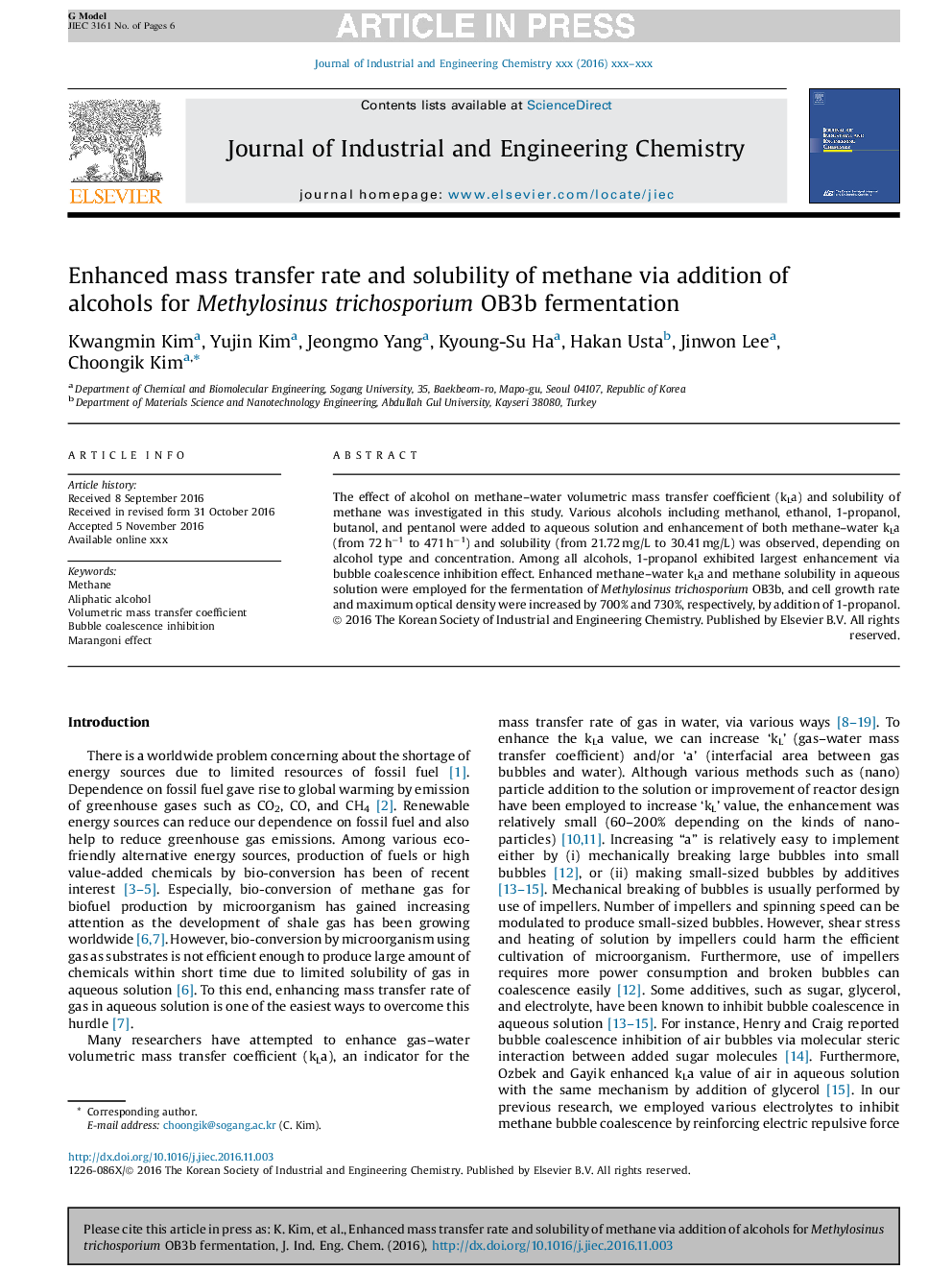 Enhanced mass transfer rate and solubility of methane via addition of alcohols for Methylosinus trichosporium OB3b fermentation