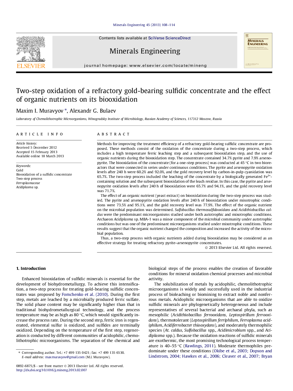 Two-step oxidation of a refractory gold-bearing sulfidic concentrate and the effect of organic nutrients on its biooxidation