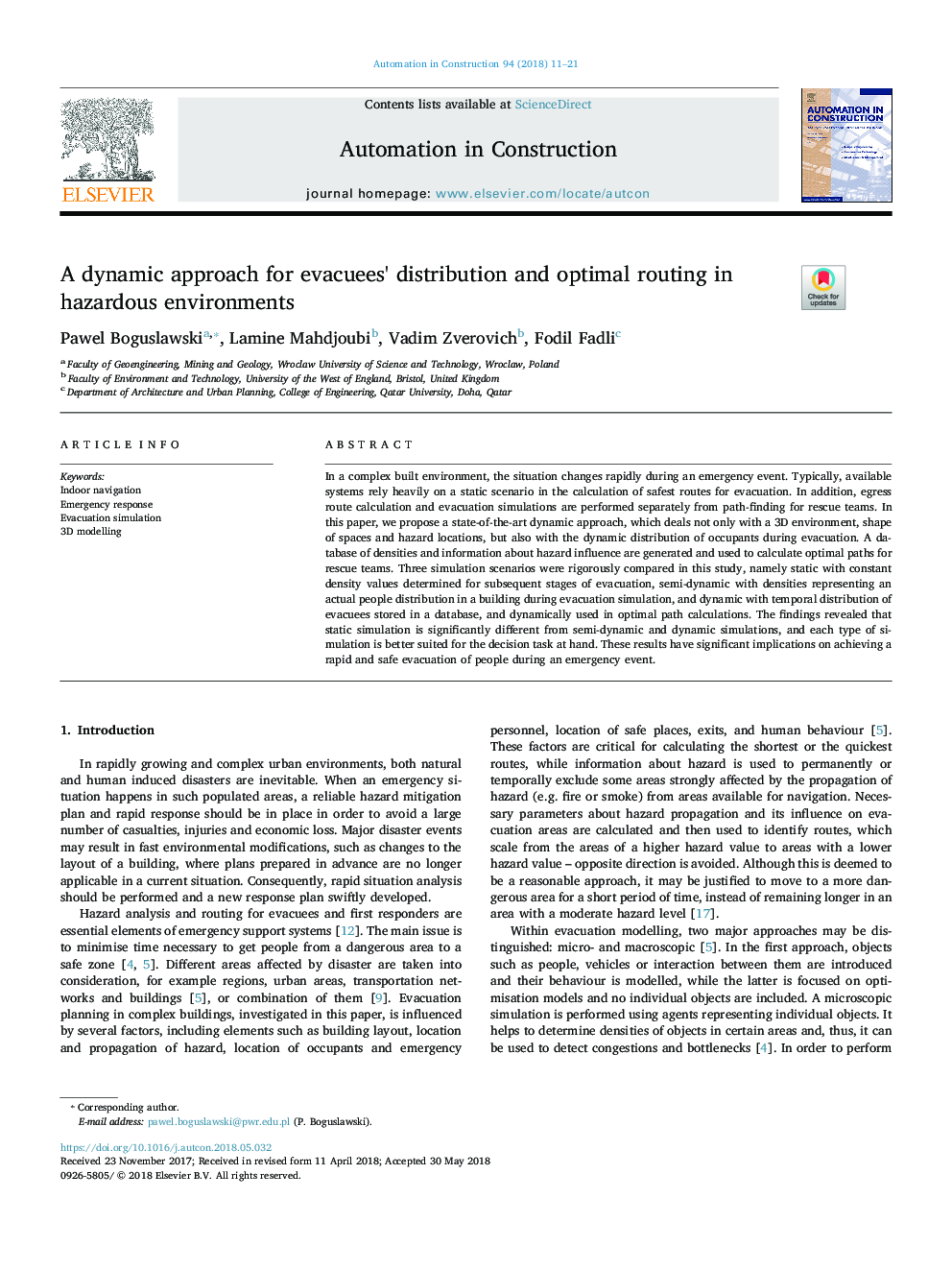 A dynamic approach for evacuees' distribution and optimal routing in hazardous environments