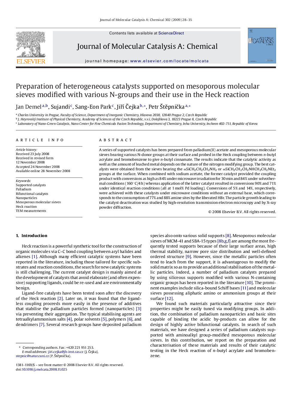 Preparation of heterogeneous catalysts supported on mesoporous molecular sieves modified with various N-groups and their use in the Heck reaction