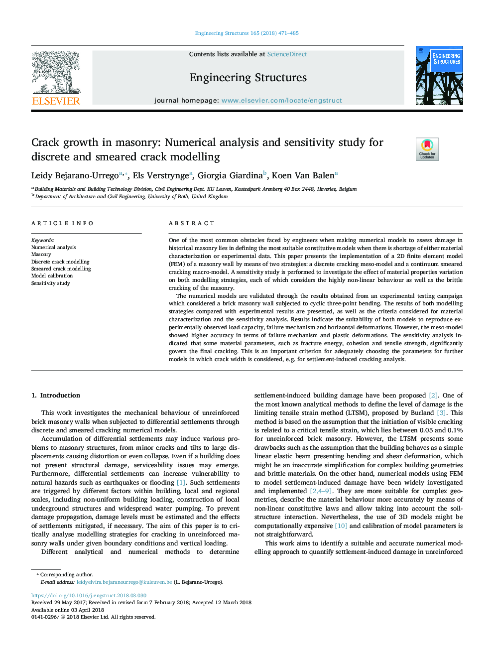 رشد کراک در سنگ تراشی: تجزیه و تحلیل عددی و مطالعه حساسیت برای مدل سازی ترک های گسسته و مضر 