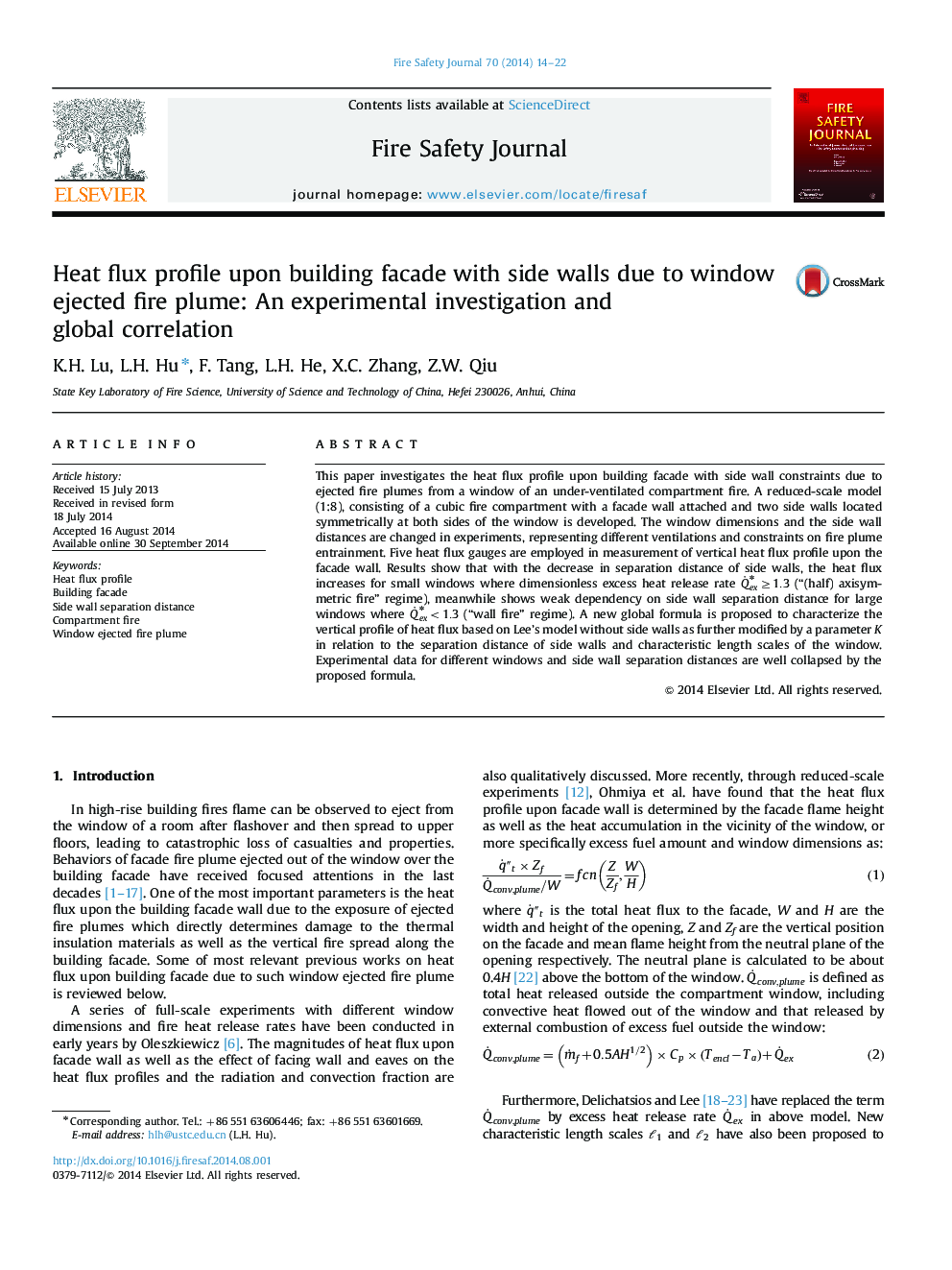 Heat flux profile upon building facade with side walls due to window ejected fire plume: An experimental investigation and global correlation