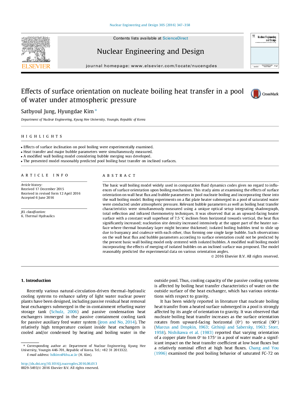 Effects of surface orientation on nucleate boiling heat transfer in a pool of water under atmospheric pressure