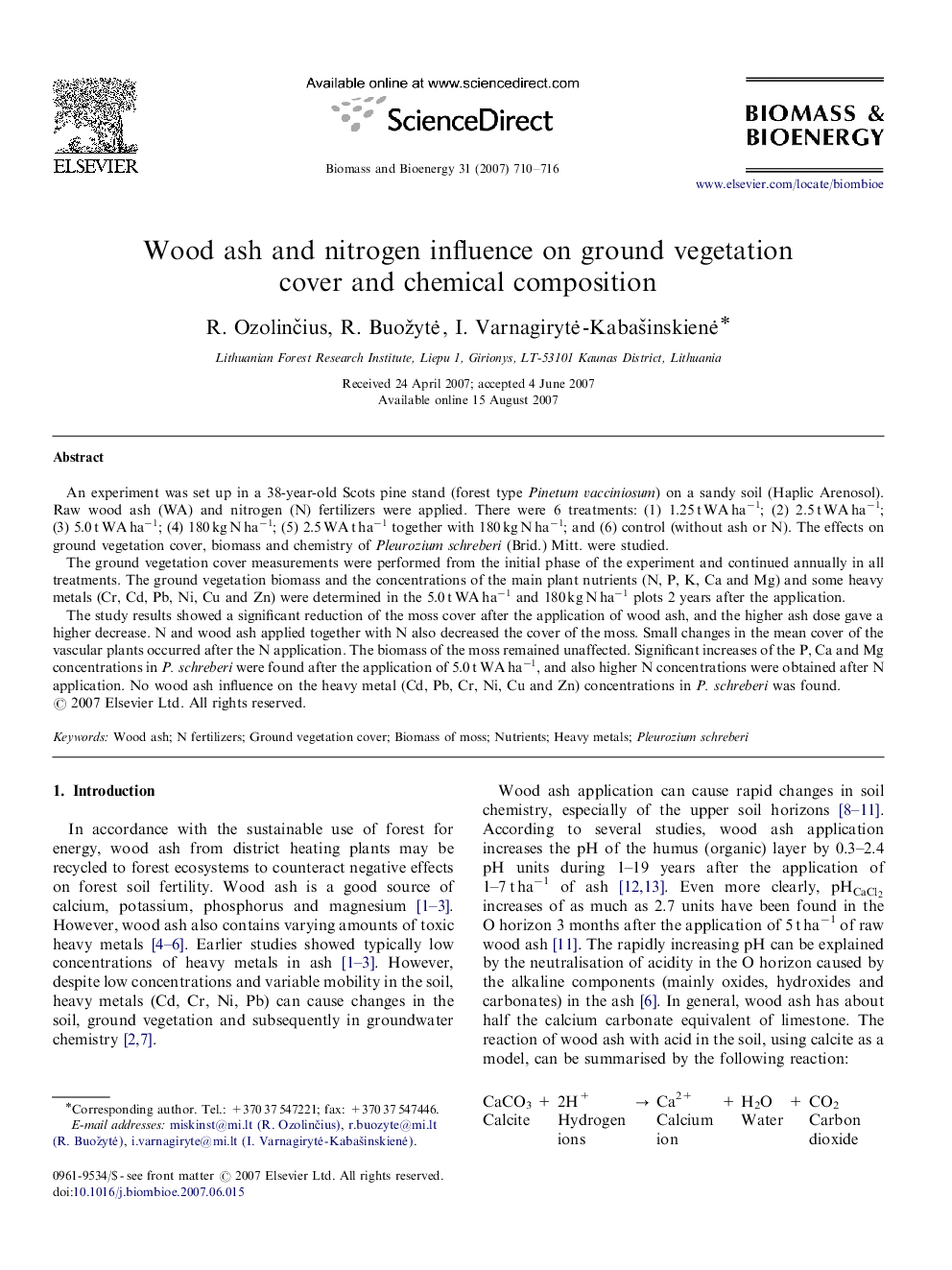 Wood ash and nitrogen influence on ground vegetation cover and chemical composition