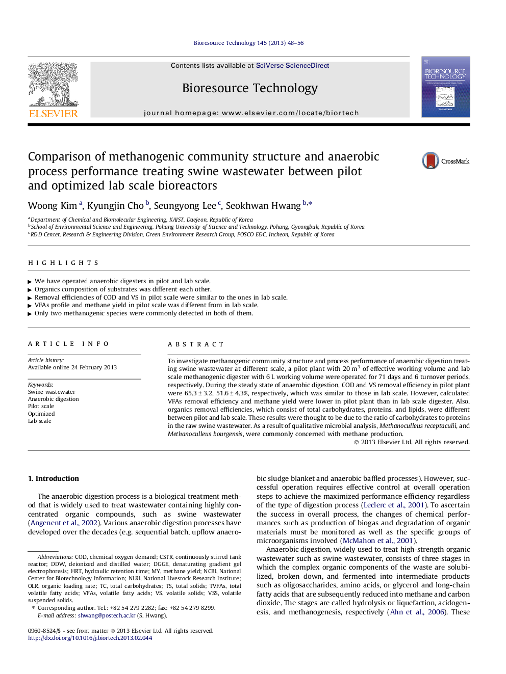 Comparison of methanogenic community structure and anaerobic process performance treating swine wastewater between pilot and optimized lab scale bioreactors