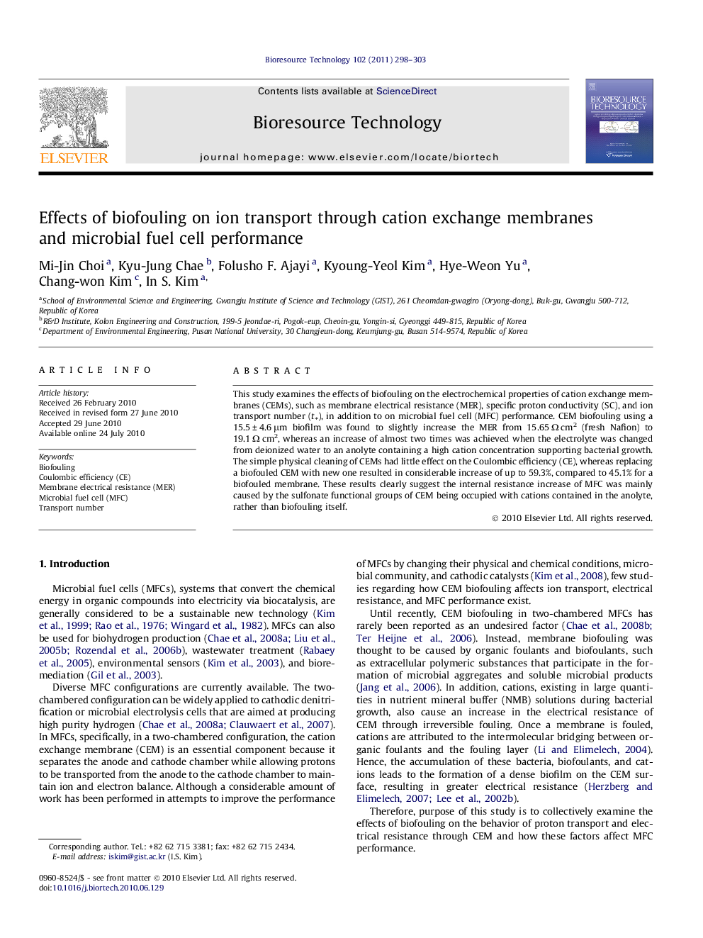 Effects of biofouling on ion transport through cation exchange membranes and microbial fuel cell performance