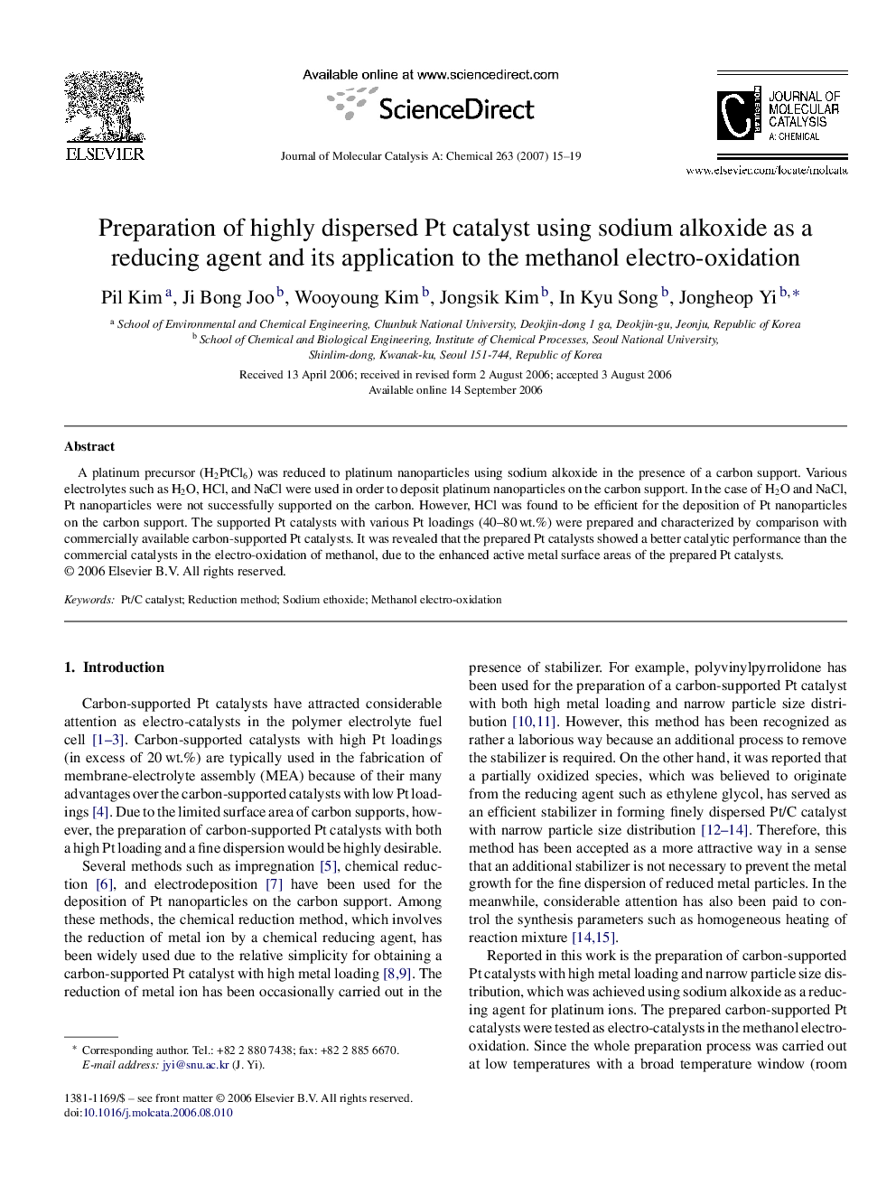 Preparation of highly dispersed Pt catalyst using sodium alkoxide as a reducing agent and its application to the methanol electro-oxidation