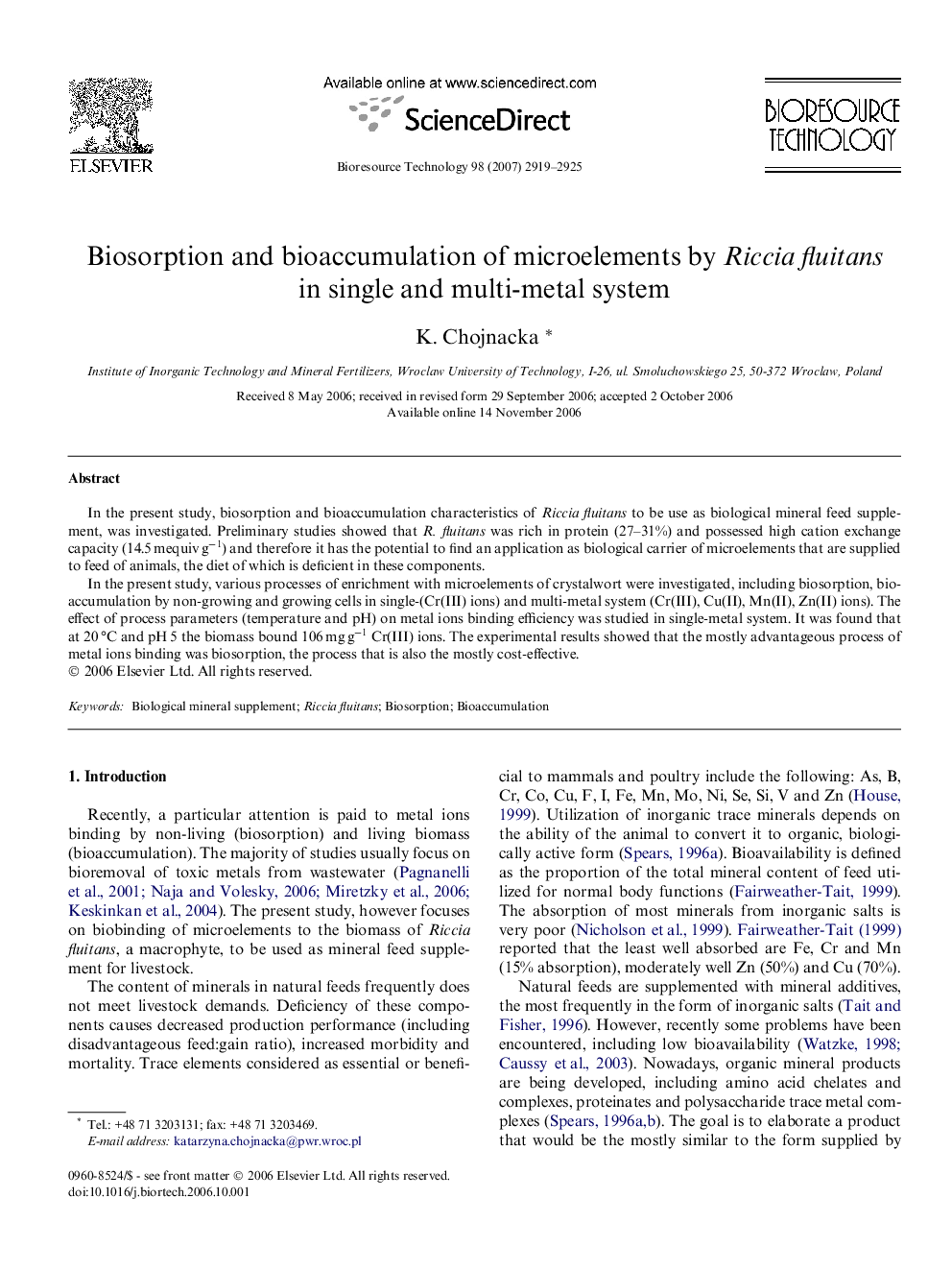 Biosorption and bioaccumulation of microelements by Riccia fluitans in single and multi-metal system