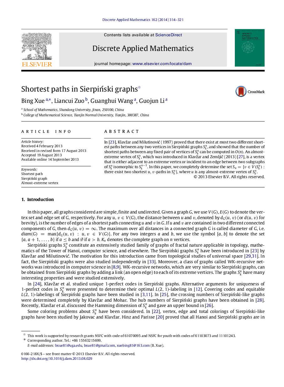 Shortest paths in SierpiÅski graphs