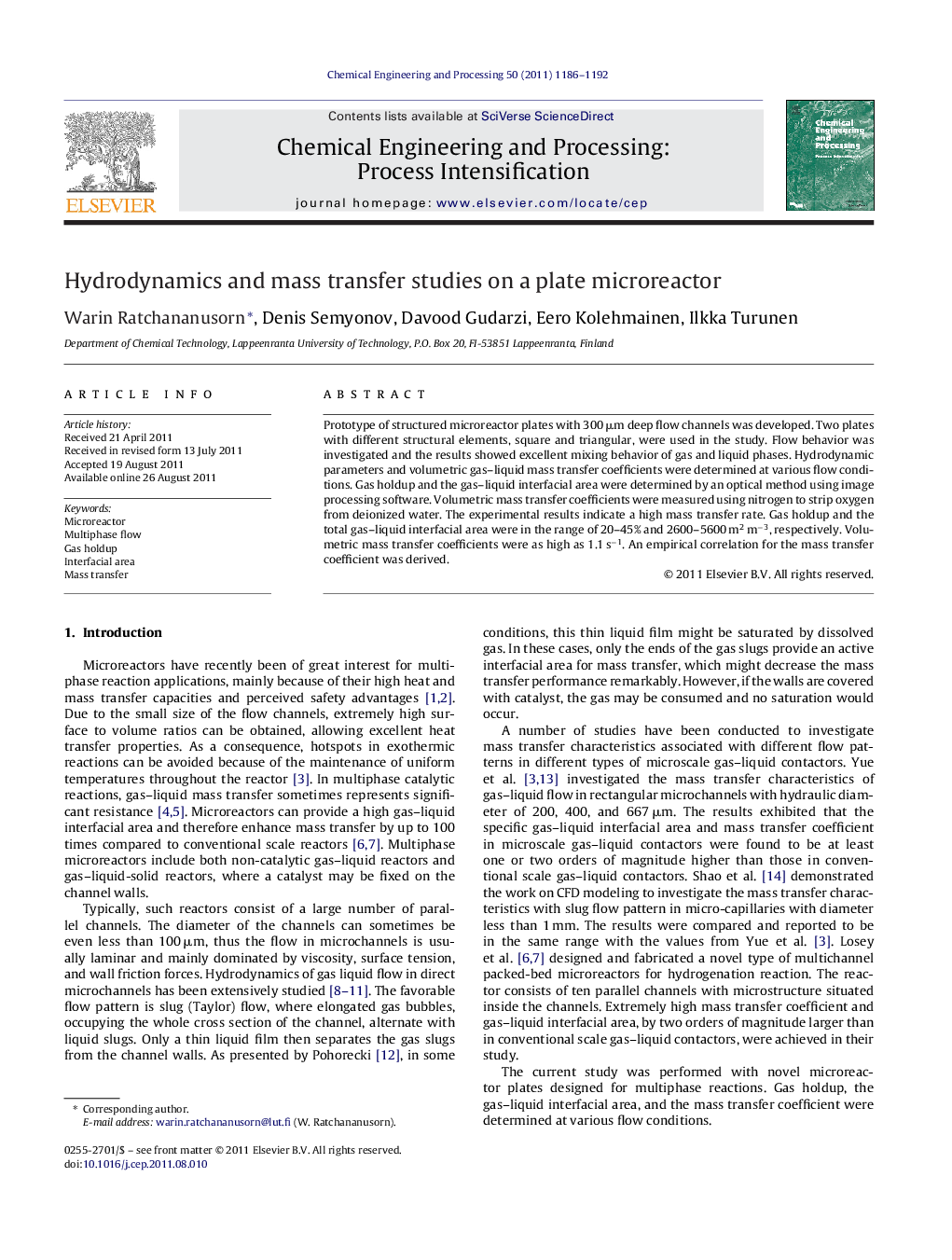 Hydrodynamics and mass transfer studies on a plate microreactor