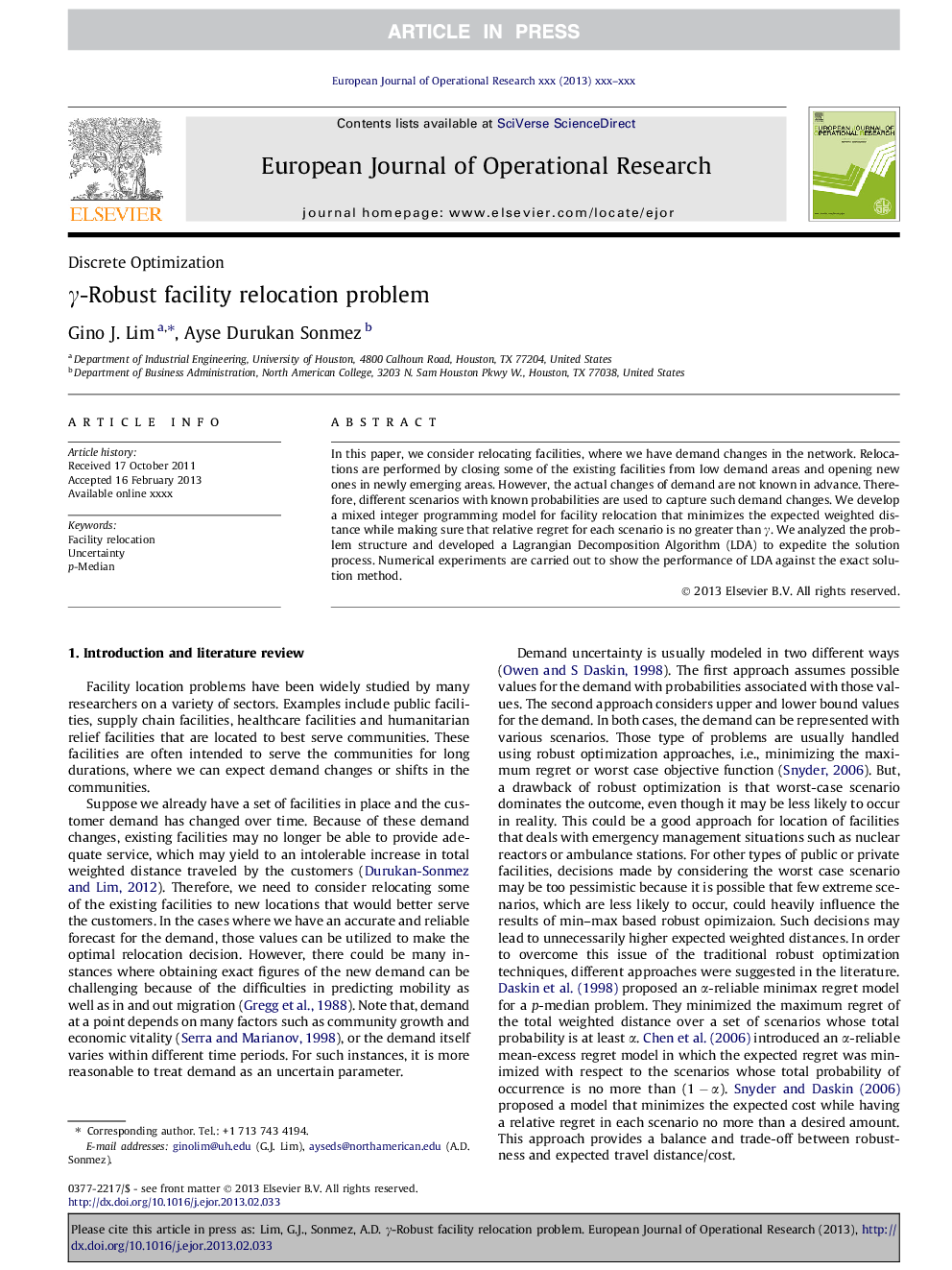 Î³-Robust facility relocation problem