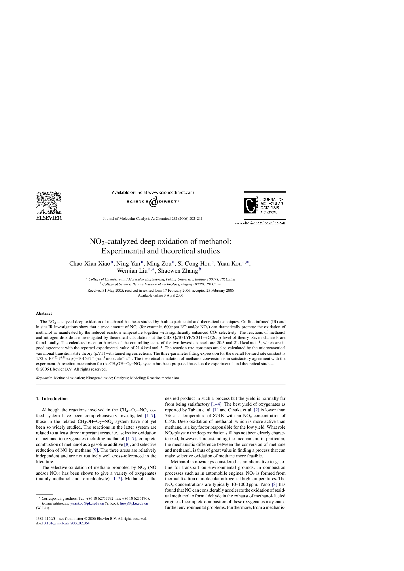 NO2-catalyzed deep oxidation of methanol: Experimental and theoretical studies