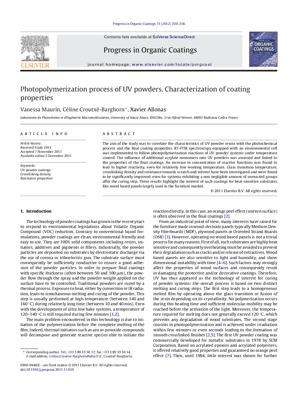 Photopolymerization process of UV powders. Characterization of coating properties