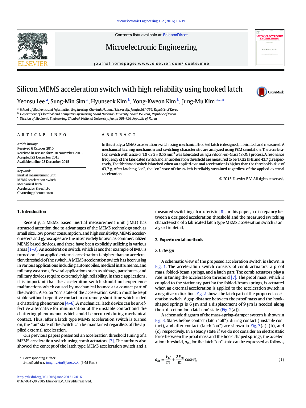 Silicon MEMS acceleration switch with high reliability using hooked latch