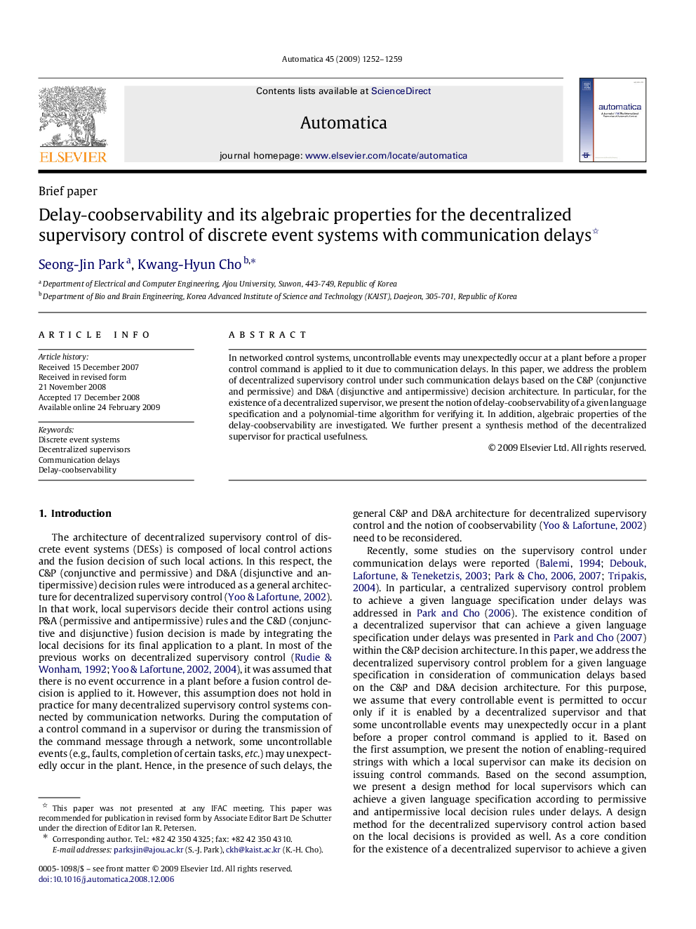 Delay-coobservability and its algebraic properties for the decentralized supervisory control of discrete event systems with communication delays