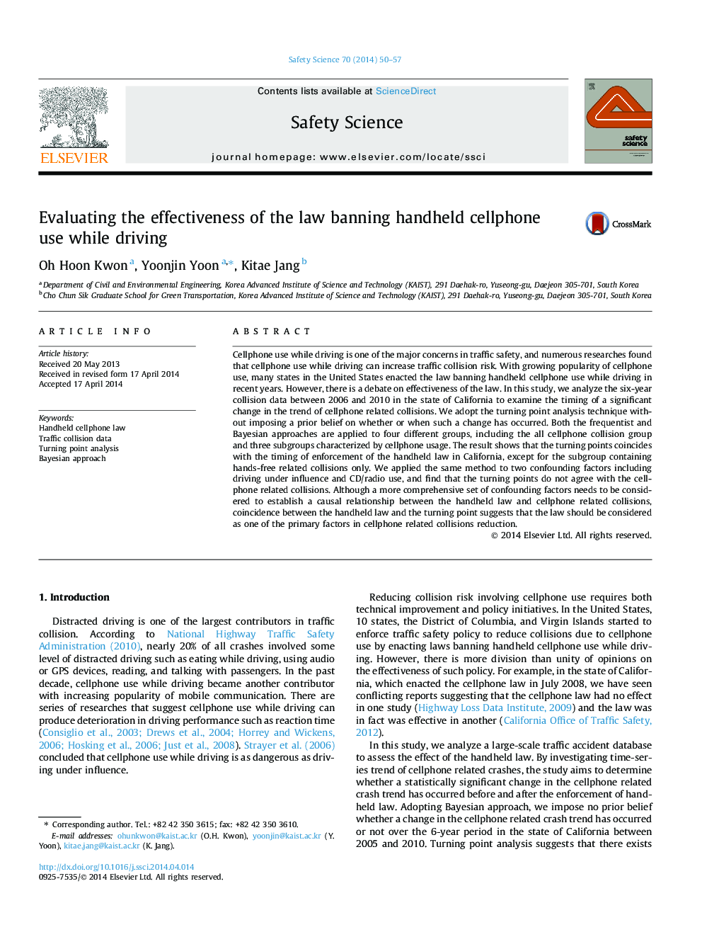 Evaluating the effectiveness of the law banning handheld cellphone use while driving