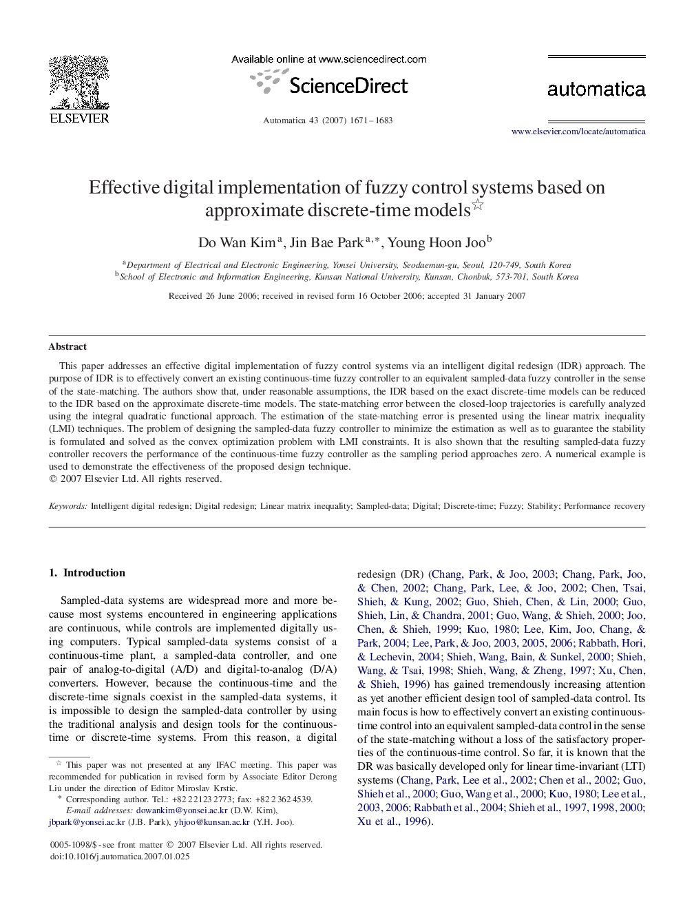 Effective digital implementation of fuzzy control systems based on approximate discrete-time models 