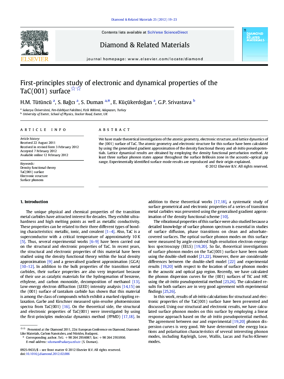 First-principles study of electronic and dynamical properties of the TaC(001) surface 