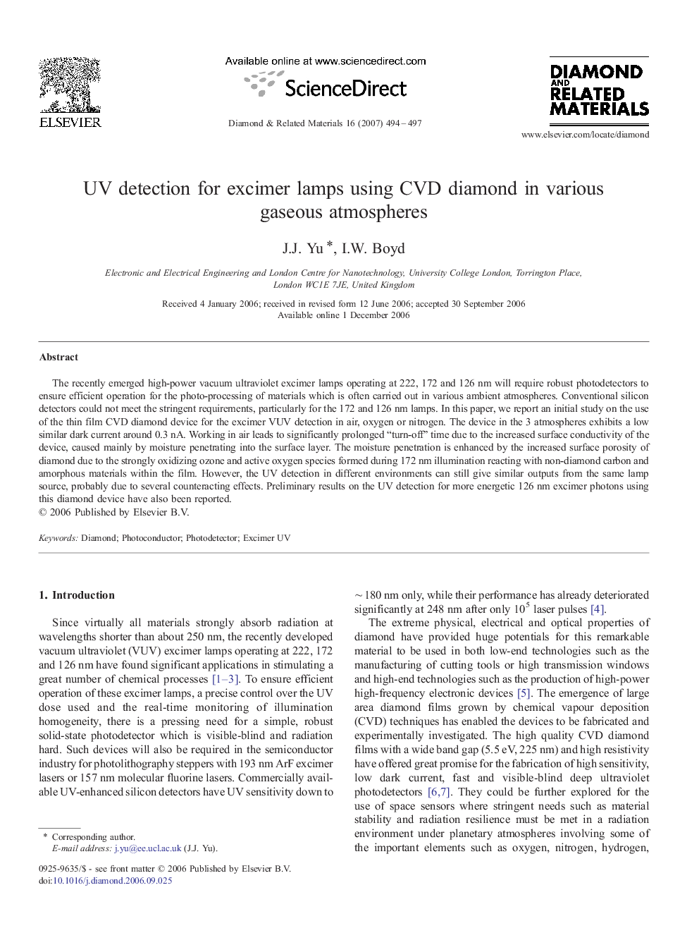 UV detection for excimer lamps using CVD diamond in various gaseous atmospheres