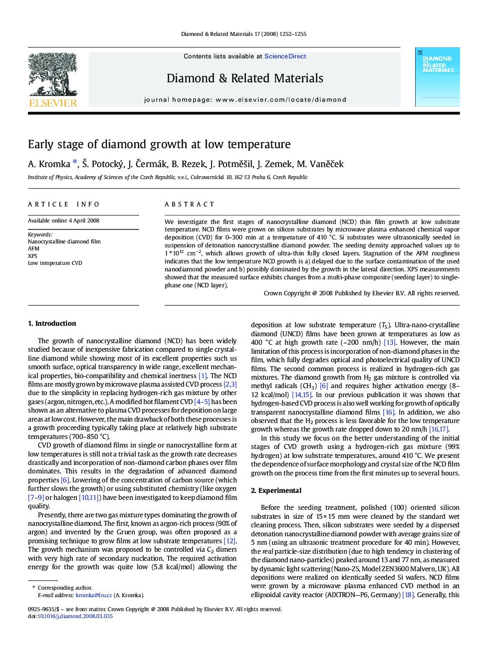 Early stage of diamond growth at low temperature