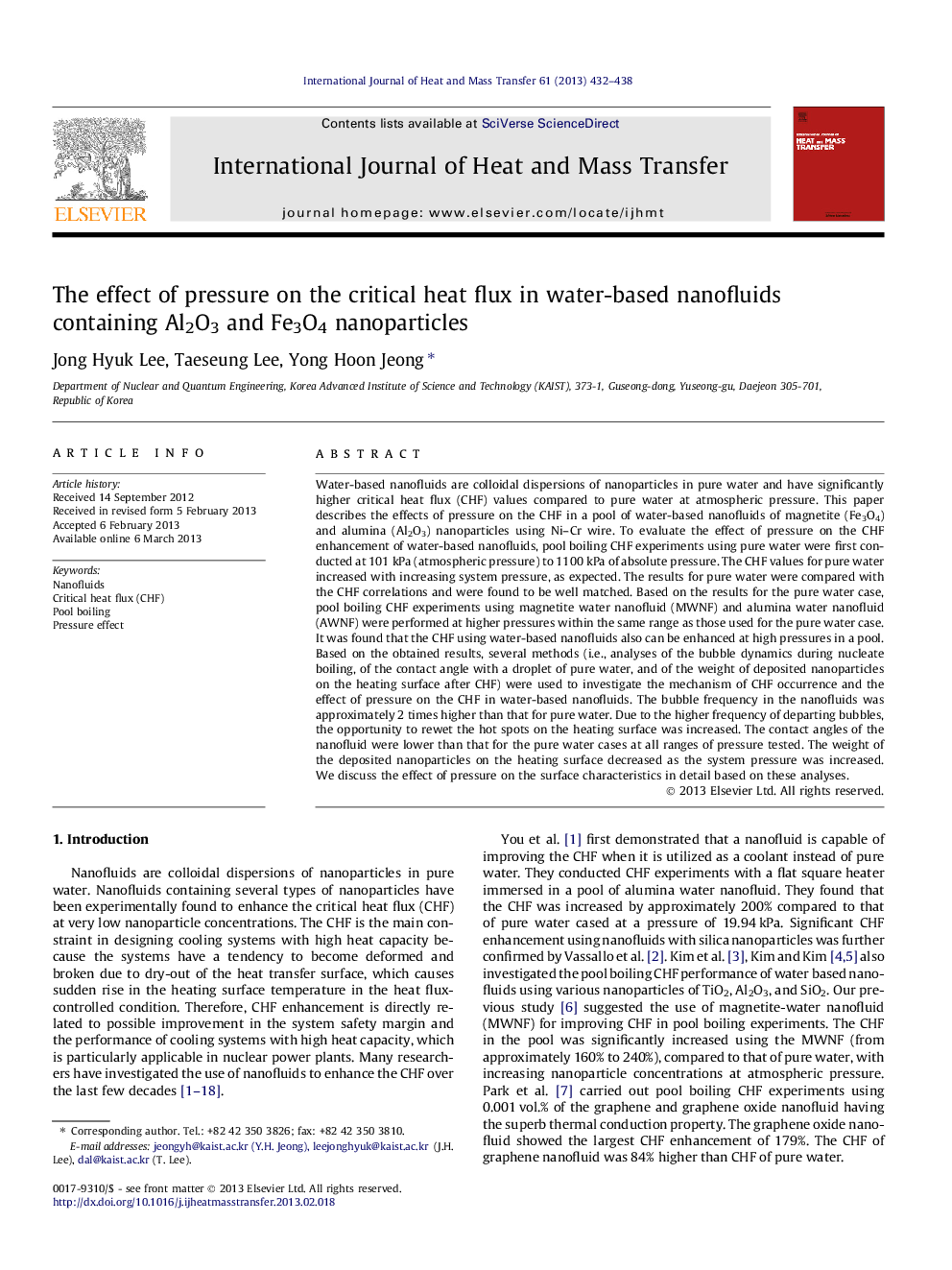 The effect of pressure on the critical heat flux in water-based nanofluids containing Al2O3 and Fe3O4 nanoparticles