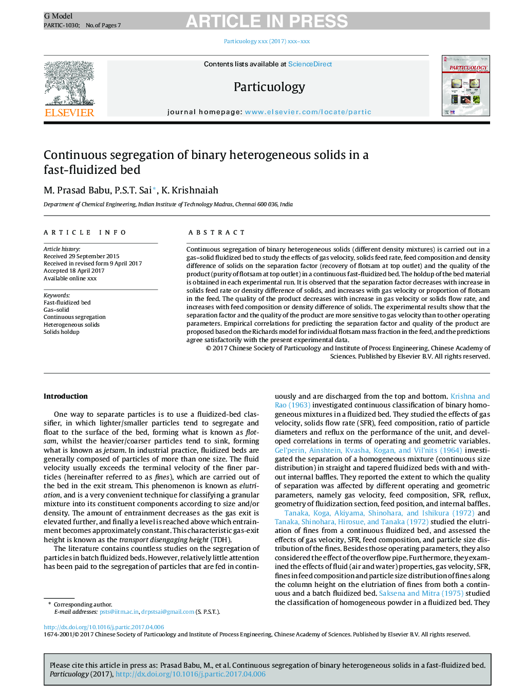 Continuous segregation of binary heterogeneous solids in a fast-fluidized bed