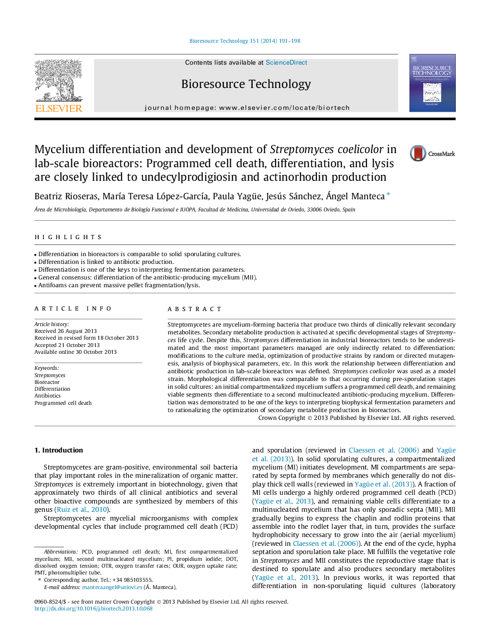 Mycelium differentiation and development of Streptomyces coelicolor in lab-scale bioreactors: Programmed cell death, differentiation, and lysis are closely linked to undecylprodigiosin and actinorhodin production