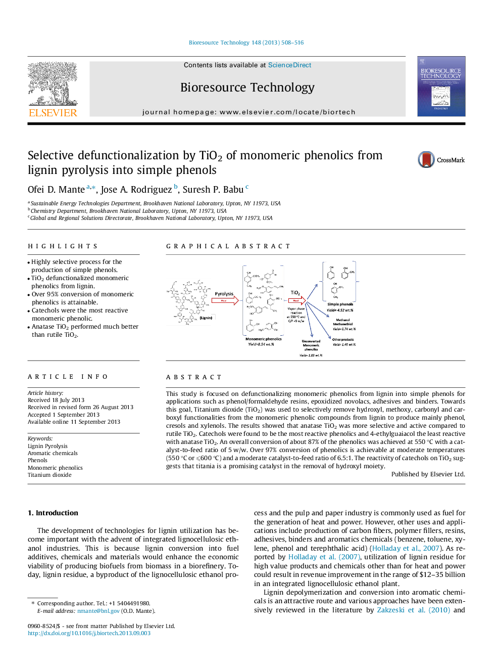 Selective defunctionalization by TiO2 of monomeric phenolics from lignin pyrolysis into simple phenols