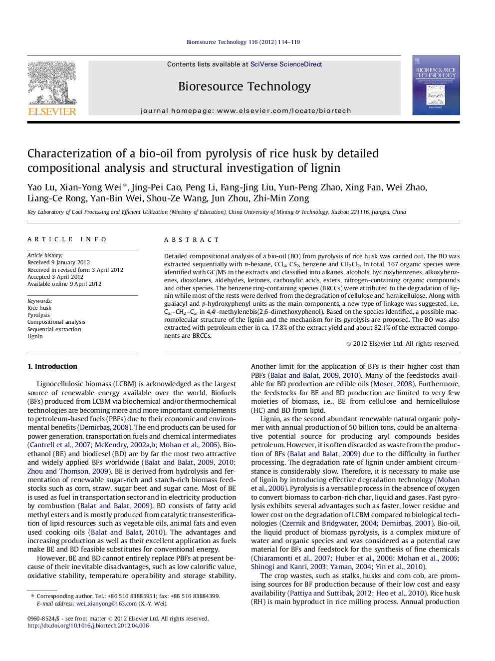 Characterization of a bio-oil from pyrolysis of rice husk by detailed compositional analysis and structural investigation of lignin