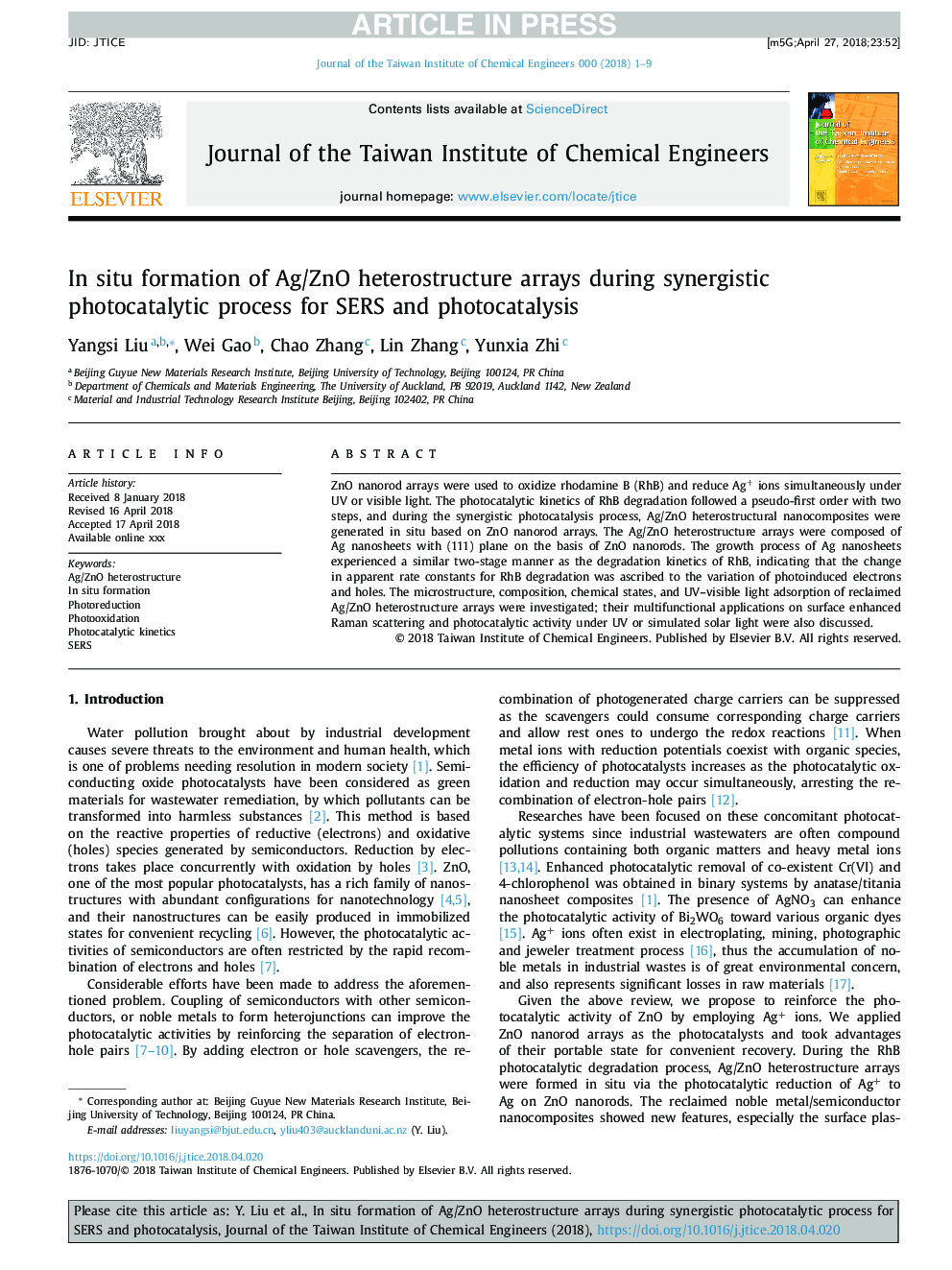 In situ formation of Ag/ZnO heterostructure arrays during synergistic photocatalytic process for SERS and photocatalysis