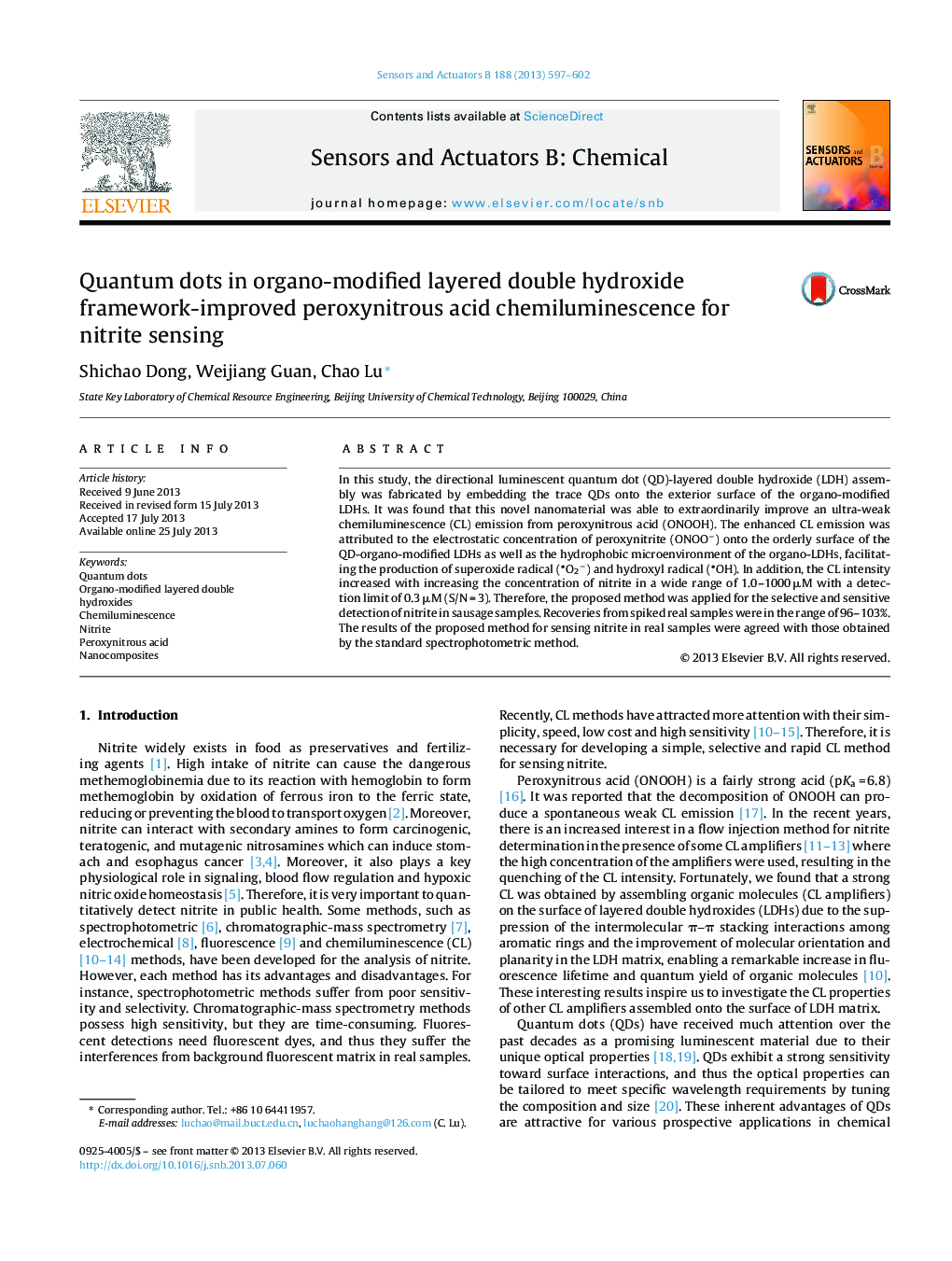 Quantum dots in organo-modified layered double hydroxide framework-improved peroxynitrous acid chemiluminescence for nitrite sensing